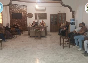للحفاظ على نظافة المدارس والبيئة المحيطة بها وزيادة التوعية  اجتمع اليوم المكتب التنظيمي العام و مكتب البيئة في كونفدرالية تنظيمات المجتمع الديمقراطي في أقليم شمال وشرق سوريا