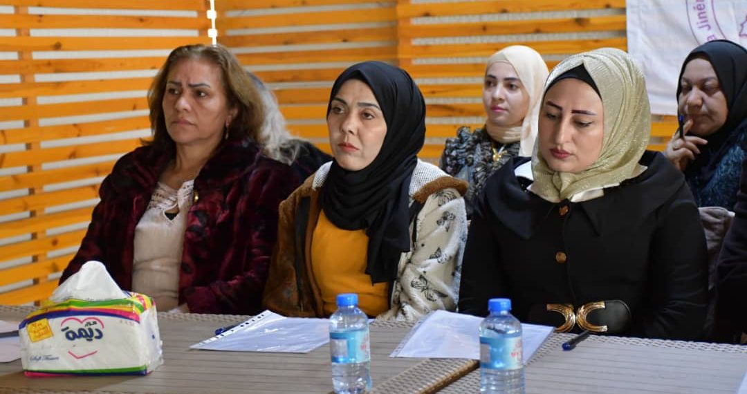 نحو ثقافة الحوار والتفاهم الديمقراطي في المجتمع السوري مجلس المرأة السورية يعقد مؤتمرا في الطبقة