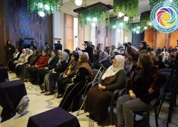 الكونفدرالية وتنظيمات المجتمع الديمقراطي تقيمان مهرجاناً خطابياً للمرأة في الرقة