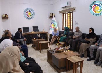 وفد من تنظيمات المجتمع الديمقراطي في الطبقة يقدّم التهاني لكونفدرالية شمال وشرق سوريا