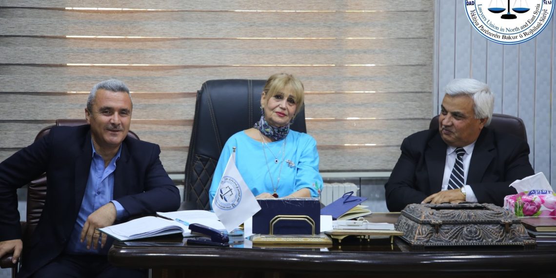 في ظل مستجدات الساحة التنظيمية… اتحاد المحامين لشمال وشرق سوريا يعقد اجتماعاً موسعاً في الحسكة