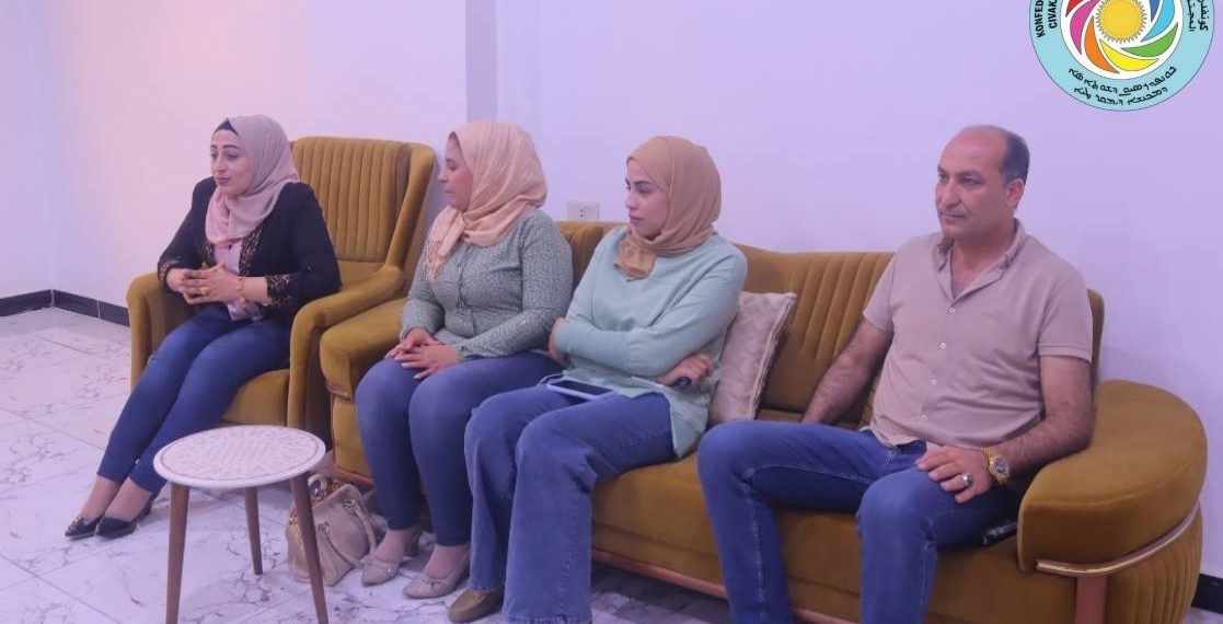 وفد من كونفدرالية تنظيمات المجتمع الديمقراطي واتحاد المهندسين يزور الرئاسة المشتركة لاتحاد بلديات شمال وشرق سوريا لتهنئتهم وتاكيد التعاون المشترك.